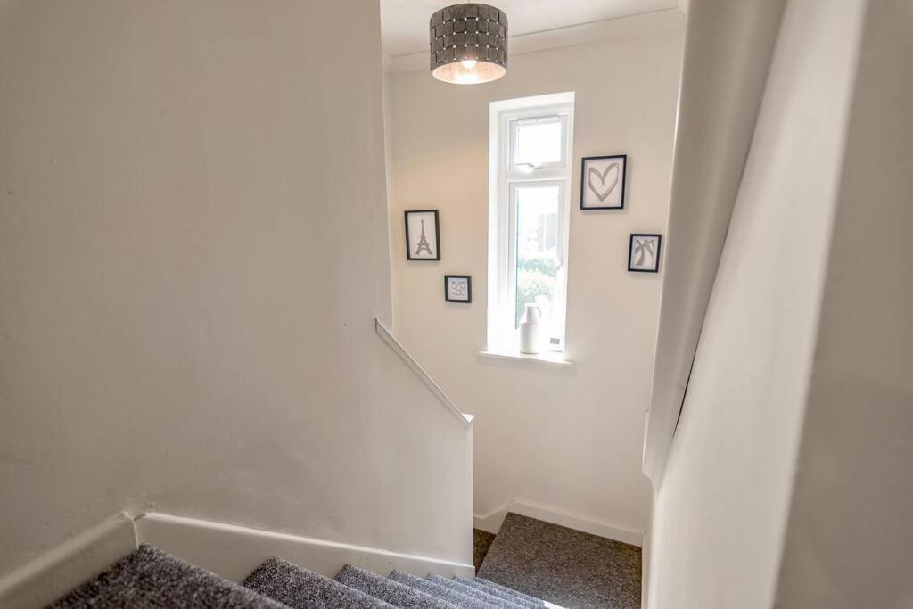 4 Bedroom Pitchford ノリッチ エクステリア 写真