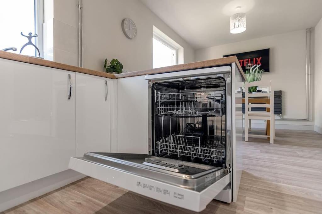 4 Bedroom Pitchford ノリッチ エクステリア 写真