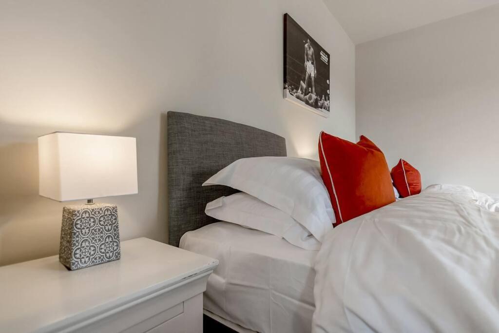 4 Bedroom Pitchford ノリッチ エクステリア 写真